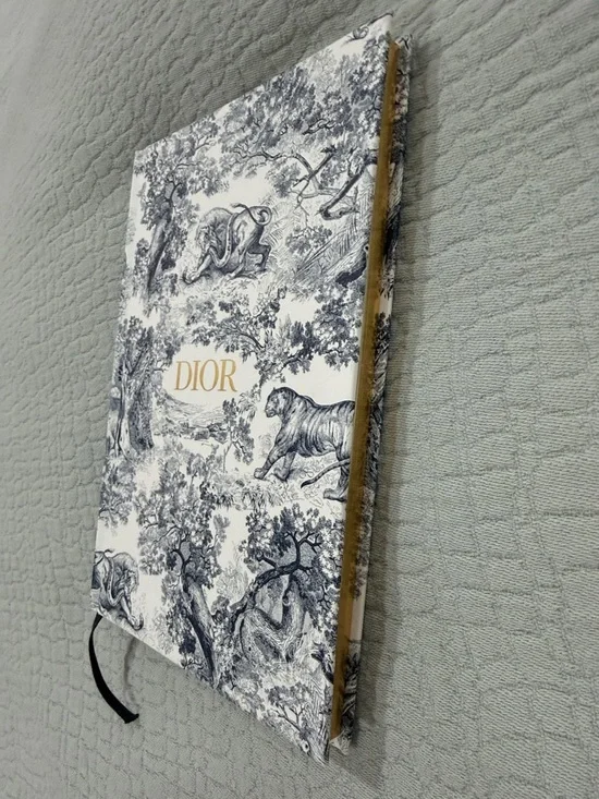 Dior White & Navy Toile Notebook with Gold Logo - Picture 4 of 6